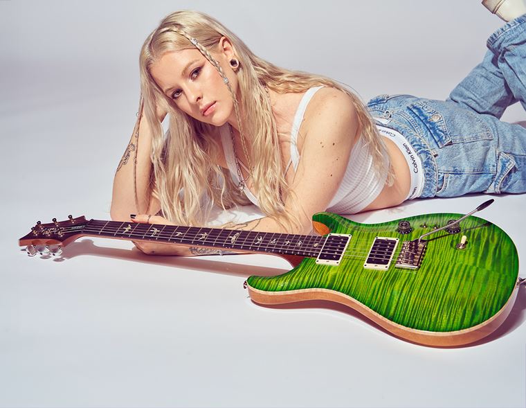 guitarguitar Exclusive: Interview with Erica Fox!